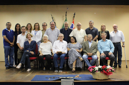 Seminário reuniu professores e ex-professores do DEd (Foto: Divulgação)