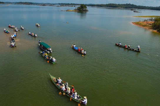 Canoas perfazem trajeto de 110 km ao longo do Rio (Foto: Marcelo Soubhia - Instituto Socioambiental)
