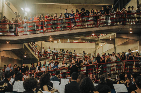 Evento reuniu cerca de 350 pessoas na Biblioteca Comunitária (Foto: Thais Siqueira - CCS/UFSCar)