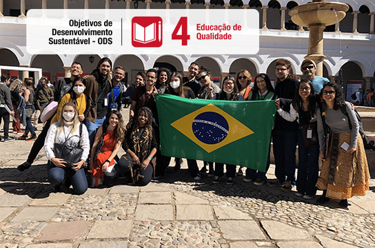 Estudantes da UFSCar durante evento na Bolívia (Foto: Acervo pessoal/Priscila Poli)