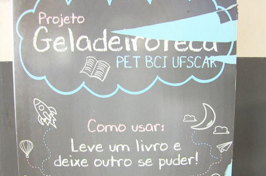 Geladeiroteca, projeto do PET Biblioteconomia e Ciência da Informação da UFSCar