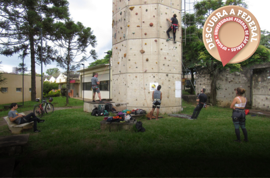 A parede de escalada é mantida pelo CUME, associação que reúne membros da comunidade UFSCar