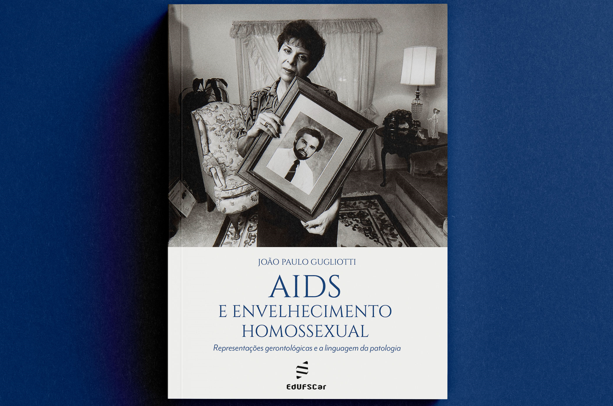 AIDS e envelhecimento homossexual são temas de livro