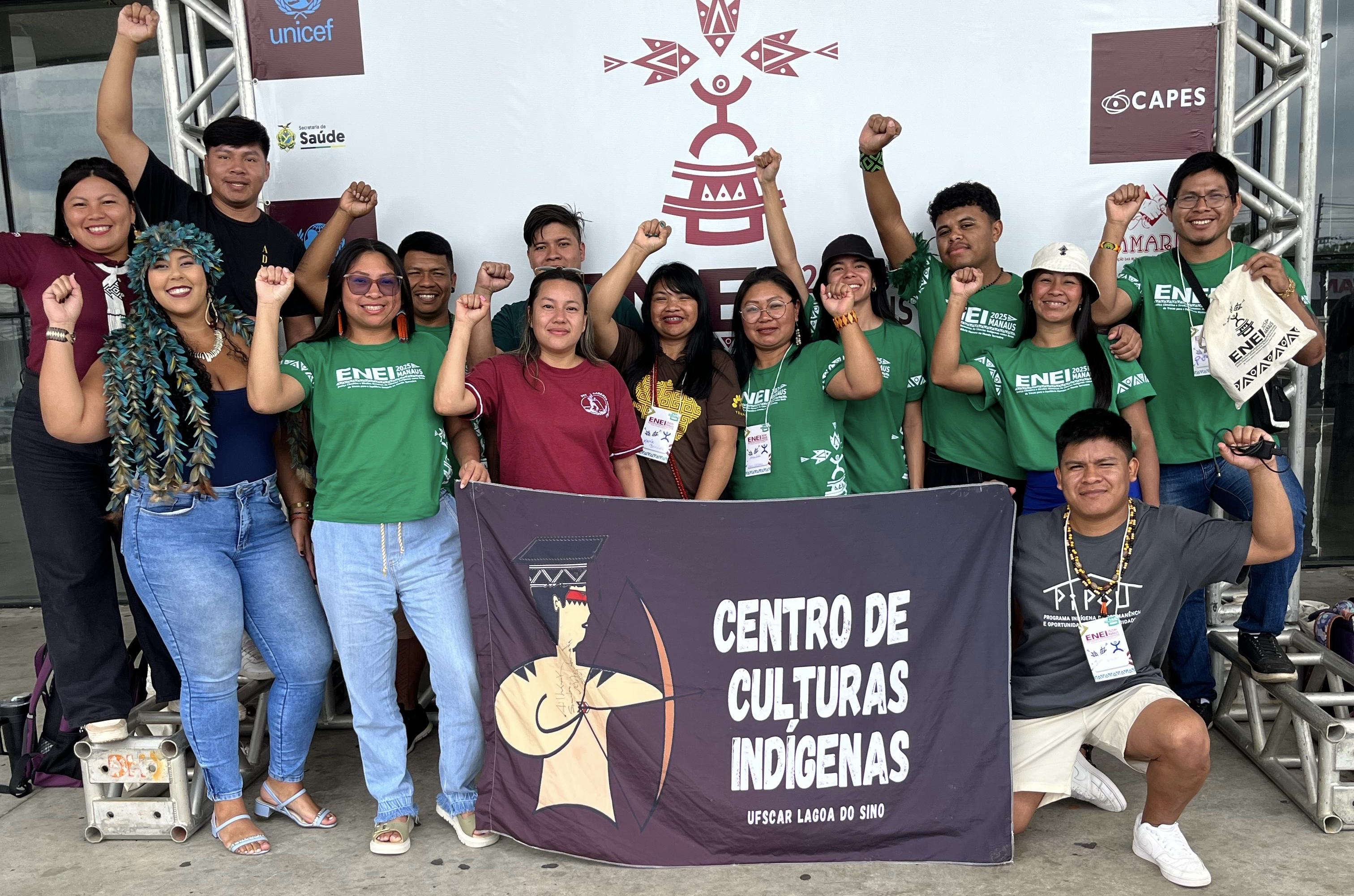Estudantes indígenas da UFSCar durante Encontro em Manaus (Foto: Acervo pessoal)