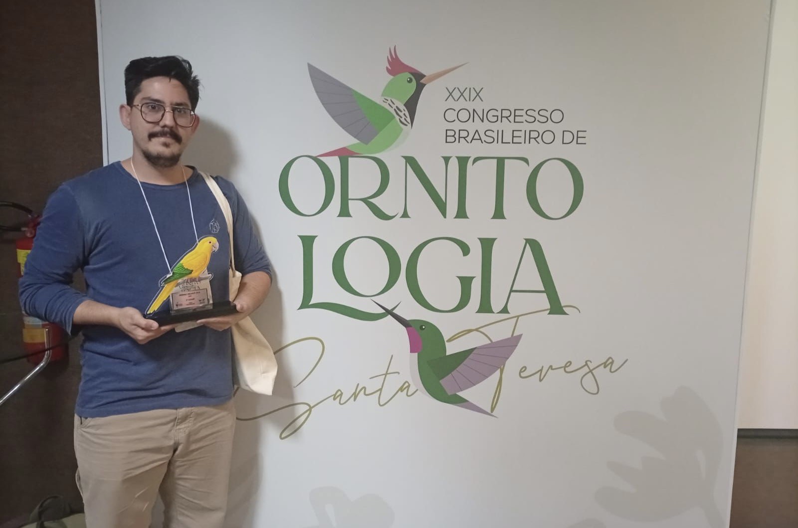 Enzo Coletti Manzoli durante Congresso Brasileiro de Ornitologia (Foto: Acervo pessoal)