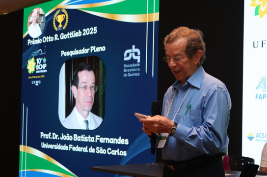 Prêmio é reconhecimento por trajetória de excelência científica (Imagem: Divulgação)